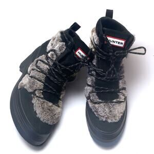 HUNTER NWT Waterproof Faux Fur Trimmed Lace Up Bootie in Black Size 11